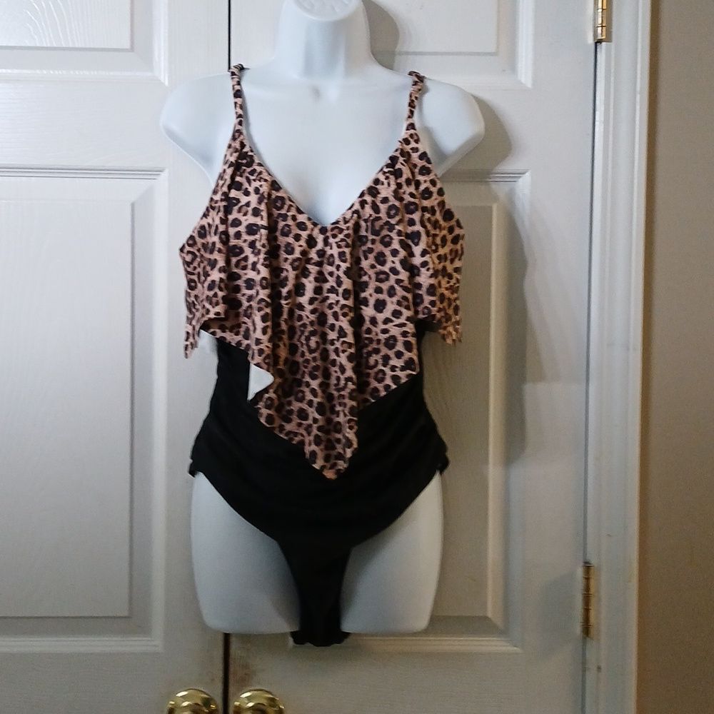 Animal print one piece swimwear bathing suit swim suit ruffle Sz XL NWOT